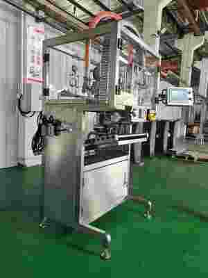 정확성 ±0.5 % 팩 인 박스 충전 기계 공기 압력 0.6-0.8MPa에서 작동 정확 액체 분배에 이상적입니다